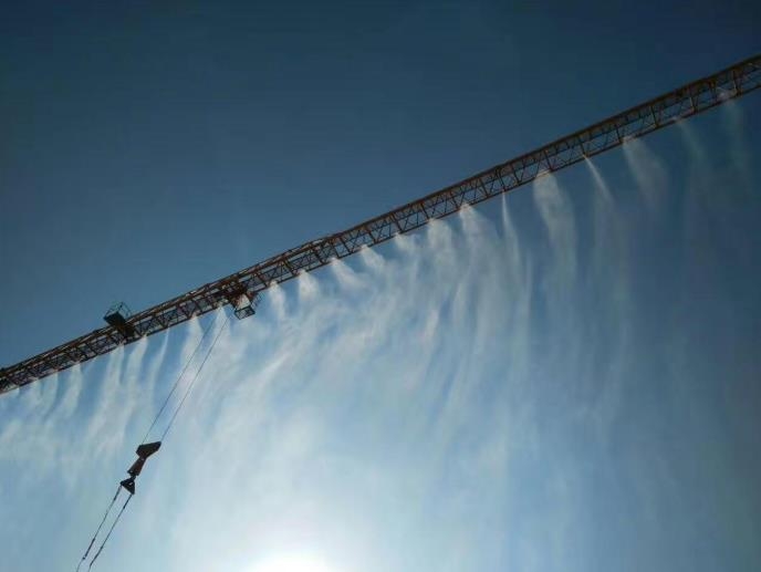 Construction upper air dust removal misting system